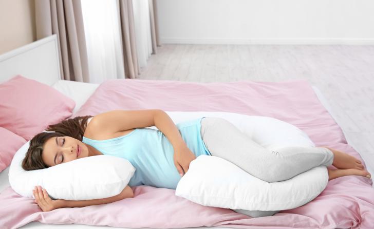 Pregnancy And Maternity Pillows For A Better Nights Sleep